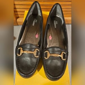 Ros Hommerson Woman's Leather Slip-on color: Black size:9N